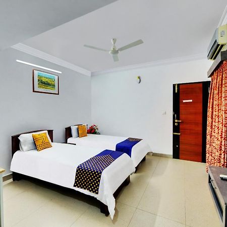 Yahweh Suites Bangalore Buitenkant foto
