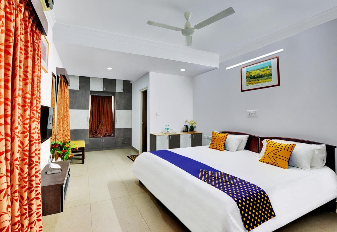 Yahweh Suites Bangalore Buitenkant foto