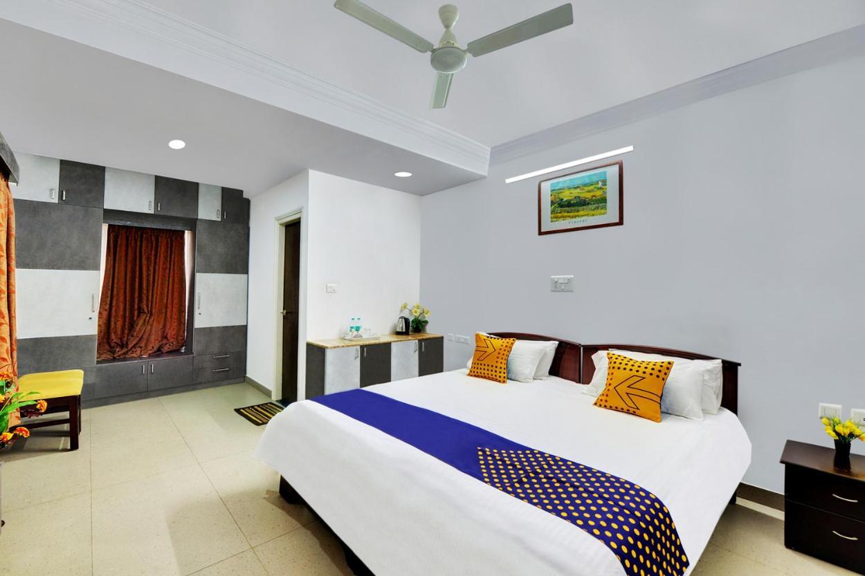 Yahweh Suites Bangalore Buitenkant foto