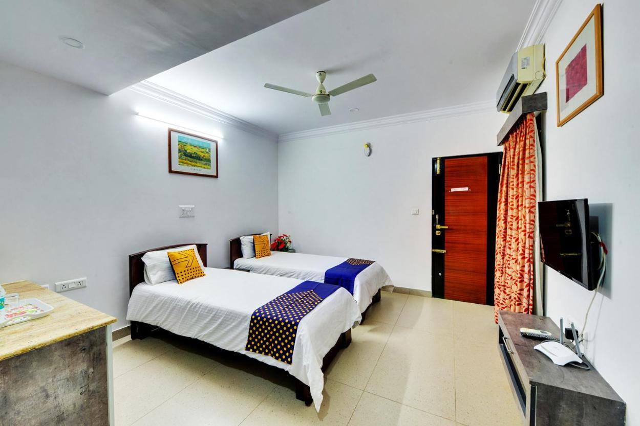 Yahweh Suites Bangalore Buitenkant foto