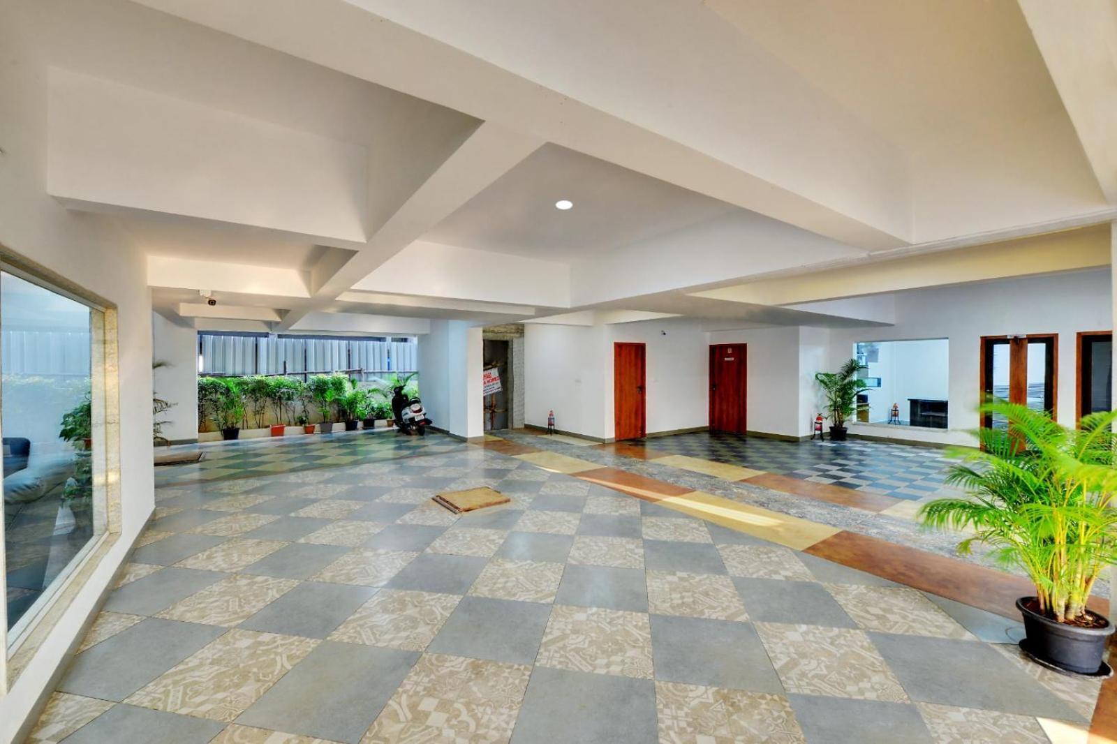 Yahweh Suites Bangalore Buitenkant foto