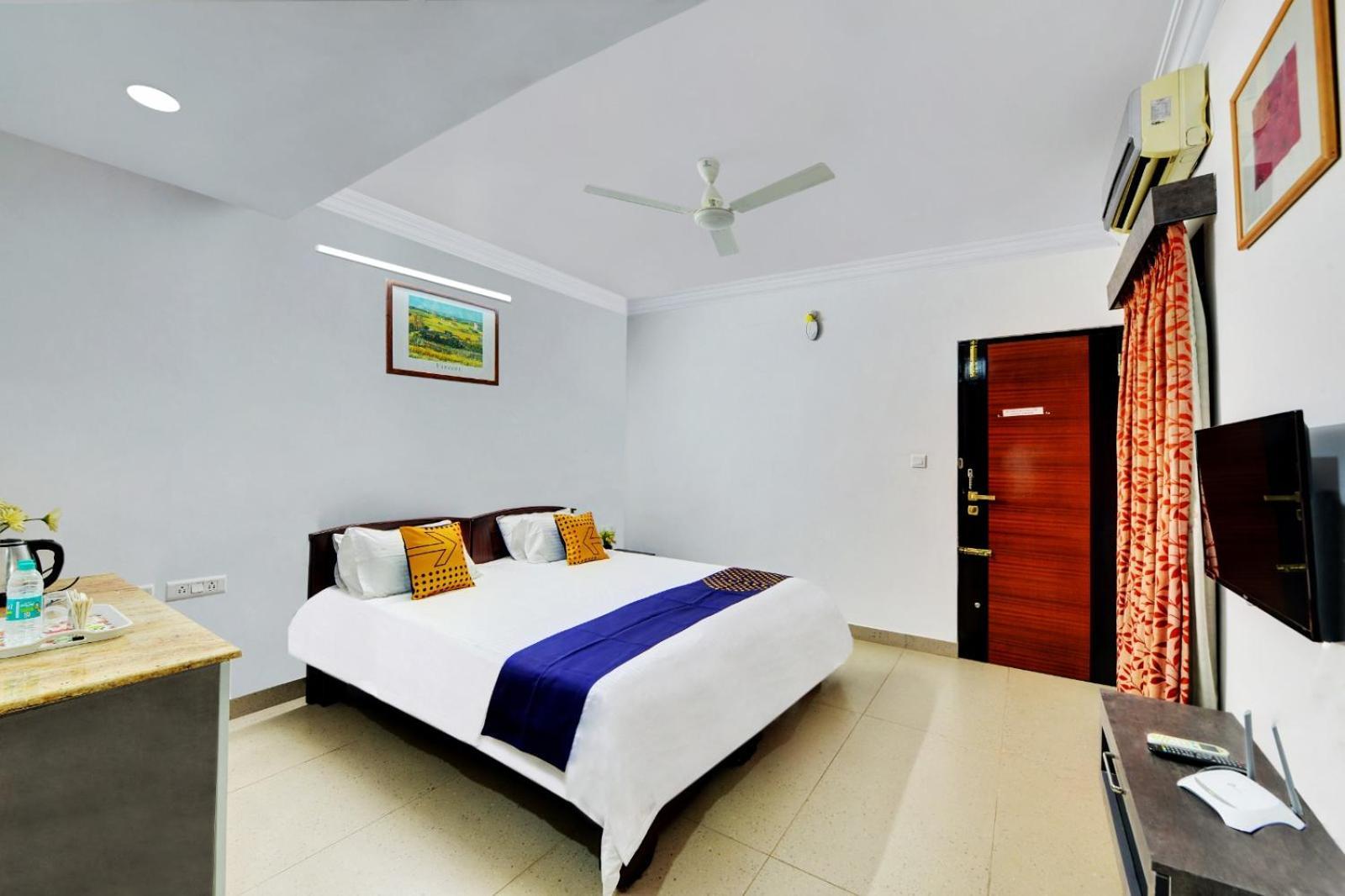 Yahweh Suites Bangalore Buitenkant foto