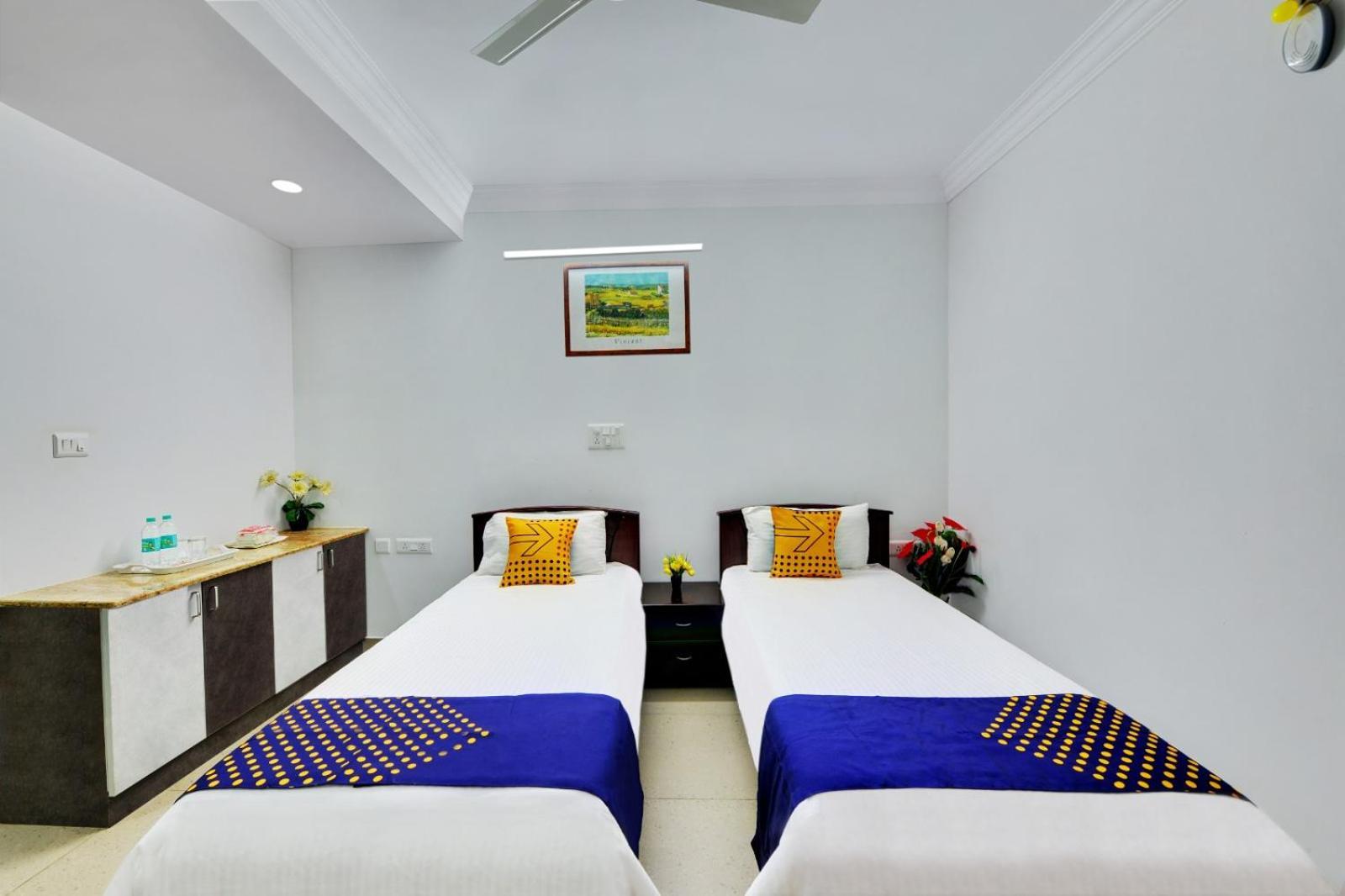 Yahweh Suites Bangalore Buitenkant foto