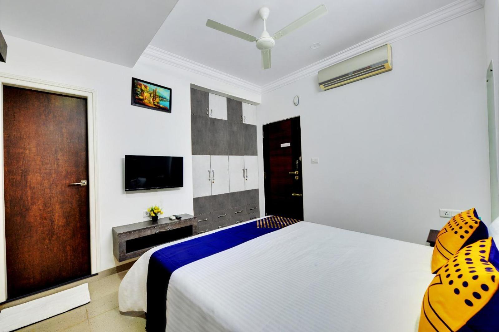 Yahweh Suites Bangalore Buitenkant foto