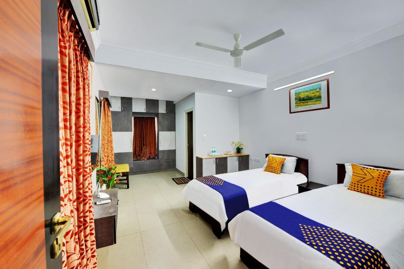 Yahweh Suites Bangalore Buitenkant foto