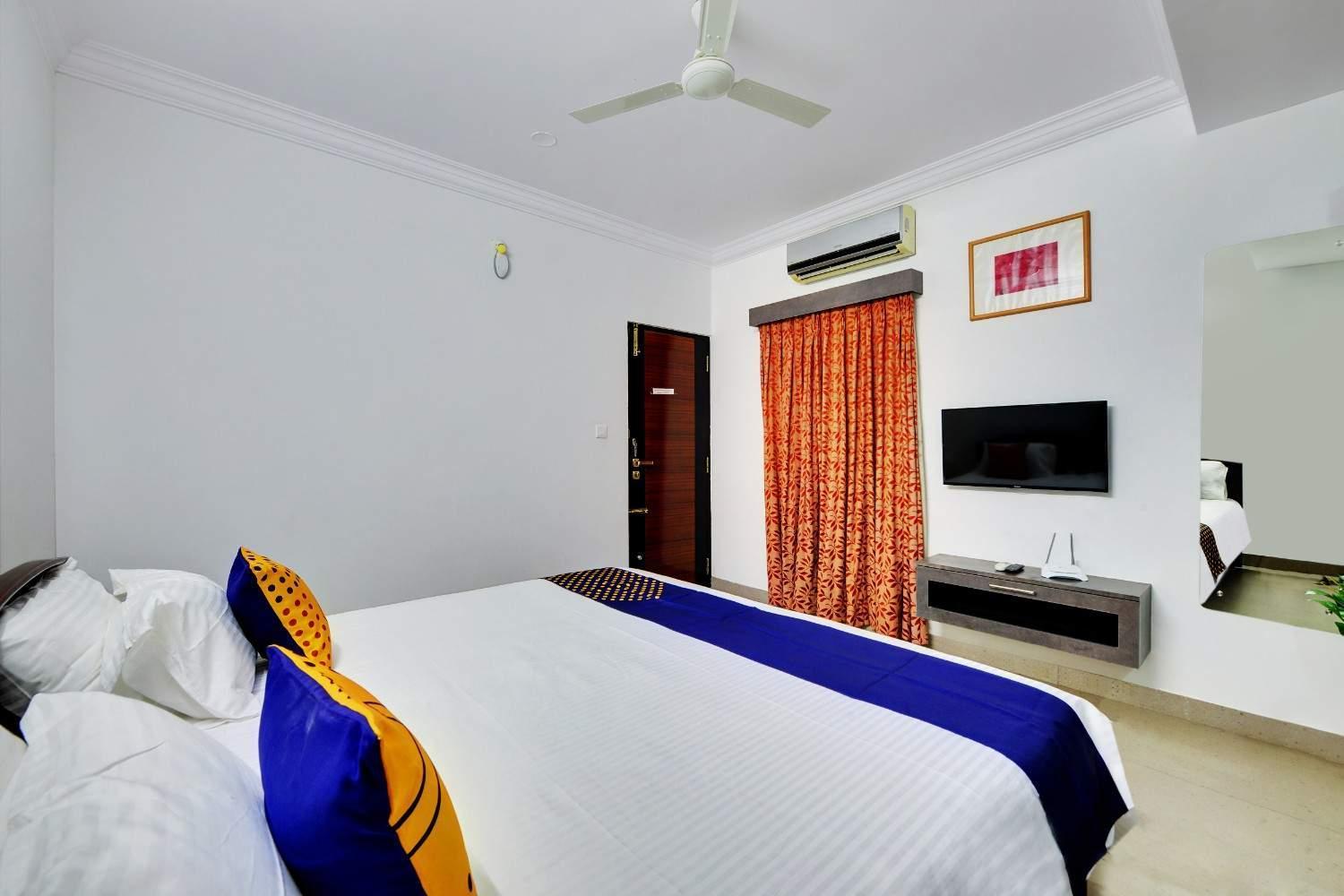 Yahweh Suites Bangalore Buitenkant foto