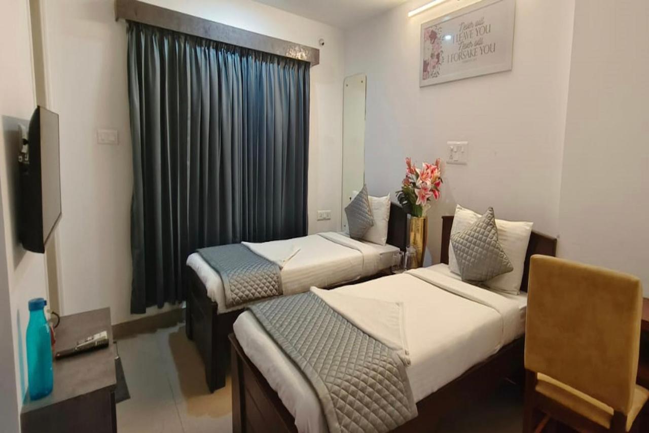 Yahweh Suites Bangalore Buitenkant foto