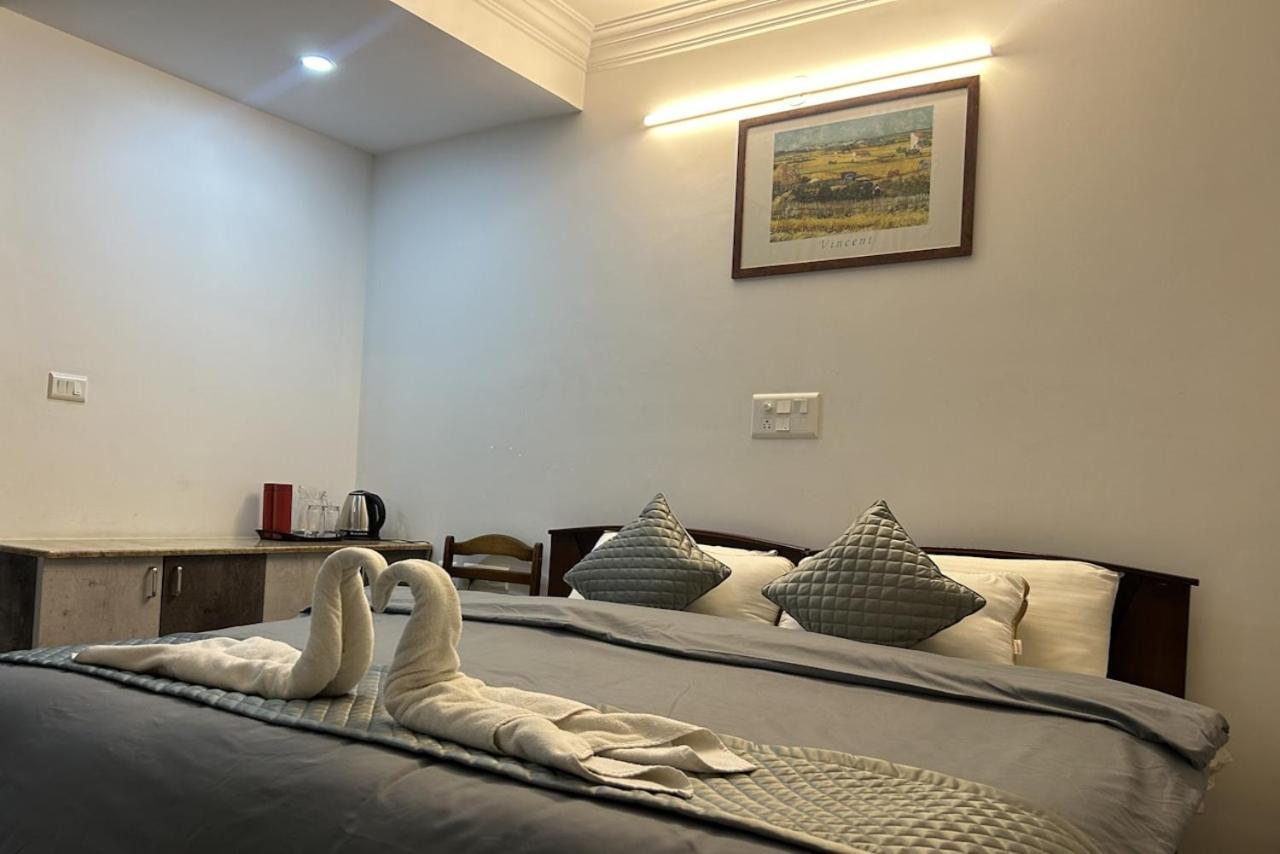 Yahweh Suites Bangalore Buitenkant foto