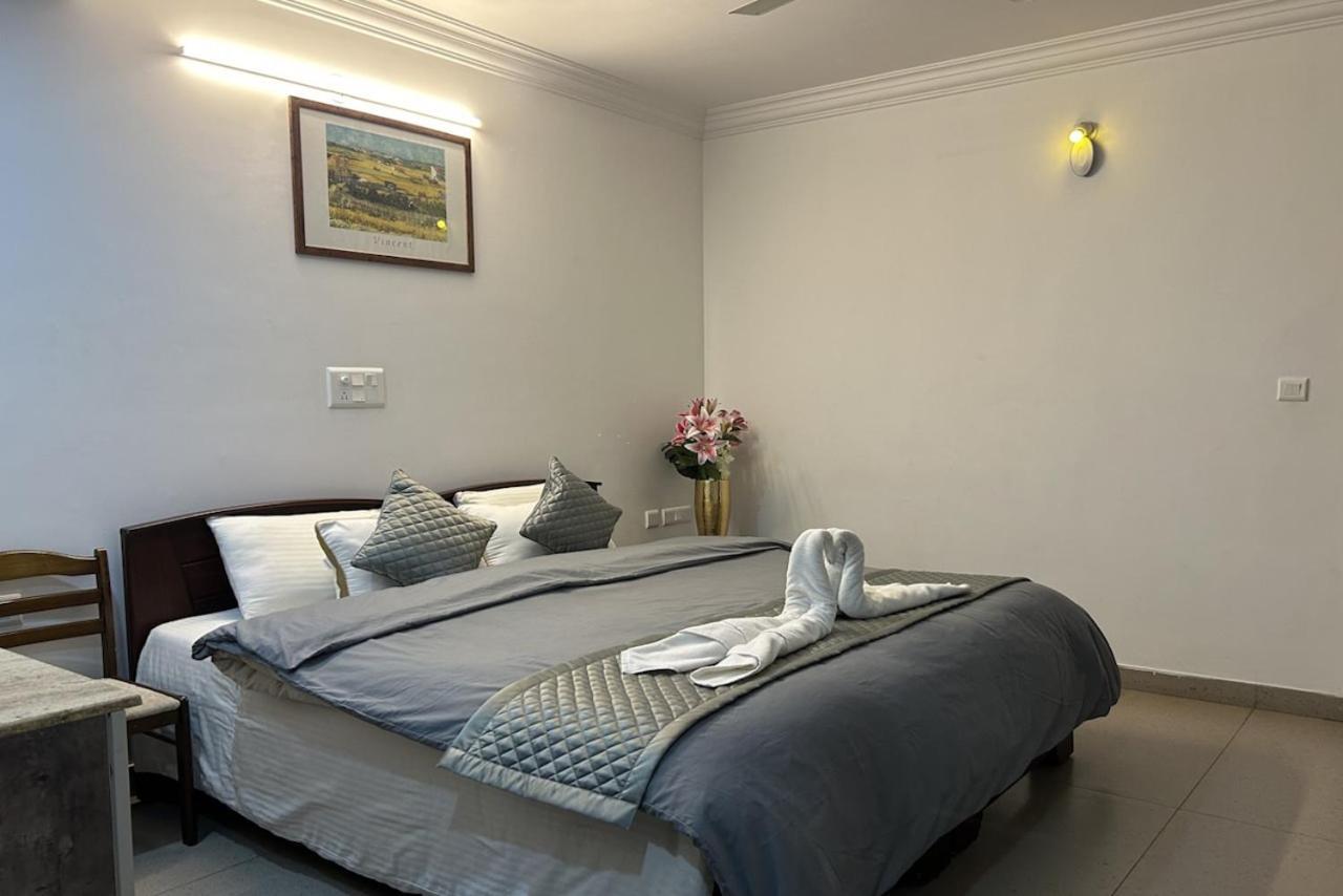 Yahweh Suites Bangalore Buitenkant foto