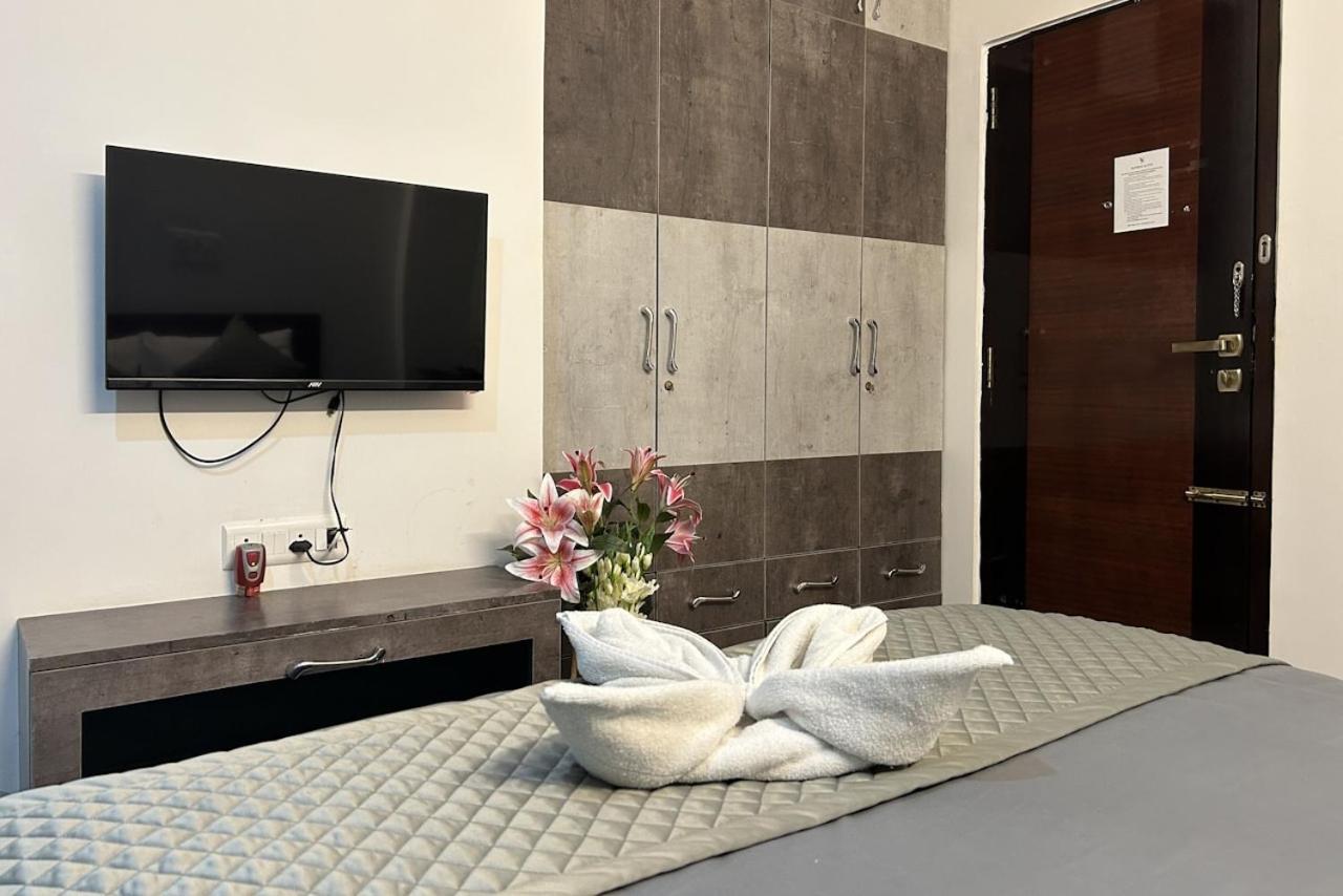 Yahweh Suites Bangalore Buitenkant foto